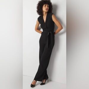 Short sleeve black business jumper with tie belt. White House Black Market